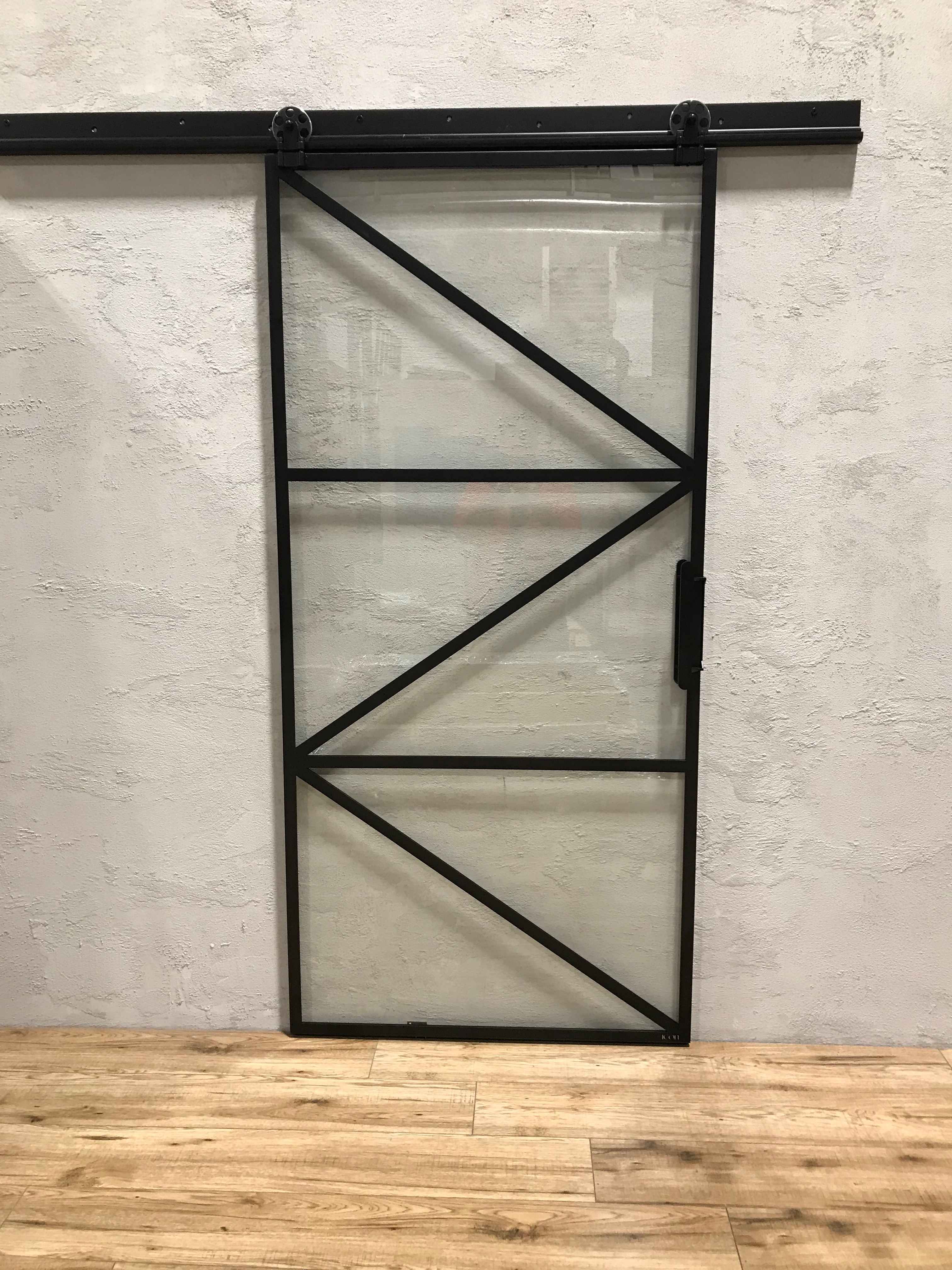 metalowe drzwi przesuwne ze szkłem Icon Concept standard